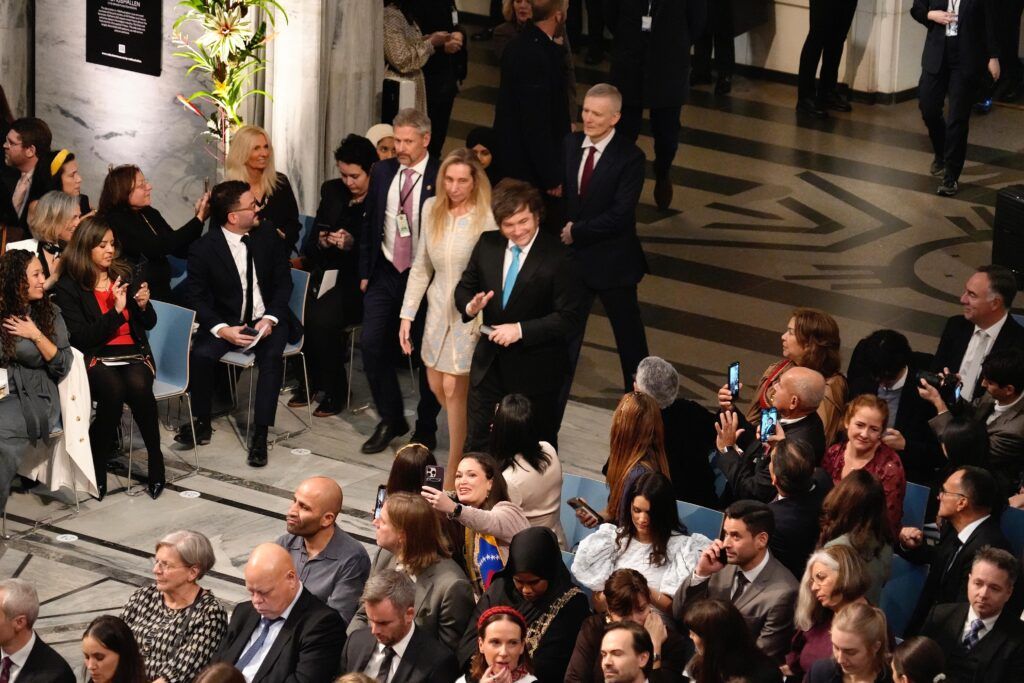 Sin foto con Corina Machado, Milei vuelve al país para ultimar los detalles de la reforma laboral