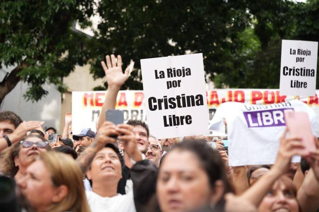 Cristina agradeció a los médicos, enfermeras y personal del Otamendi