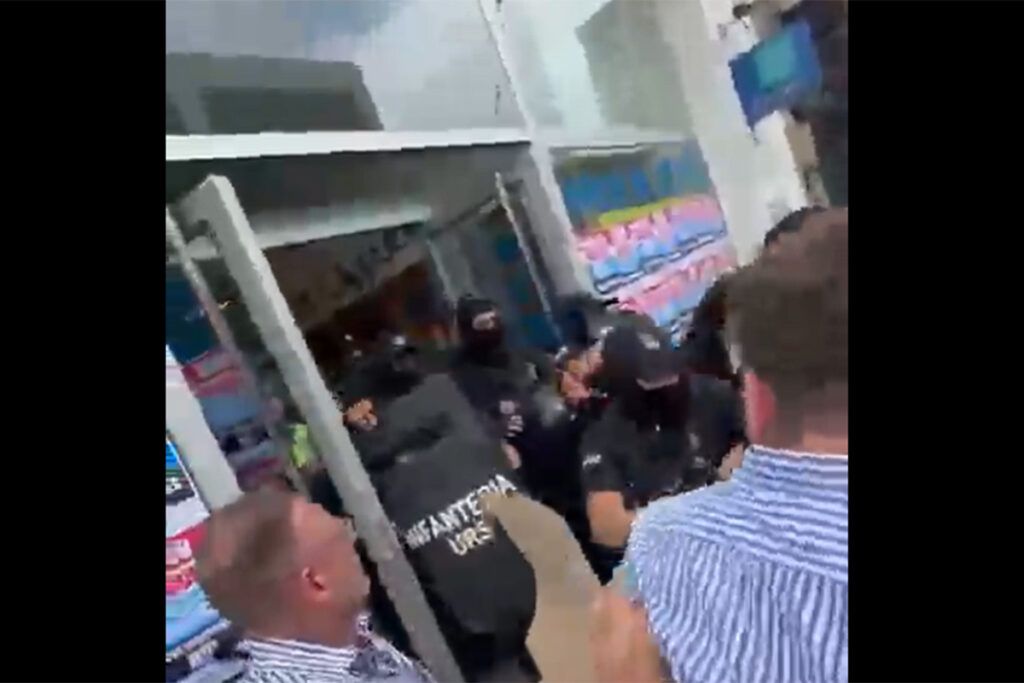 Brutal represión policial a trabajadores bancarios en Tucumán