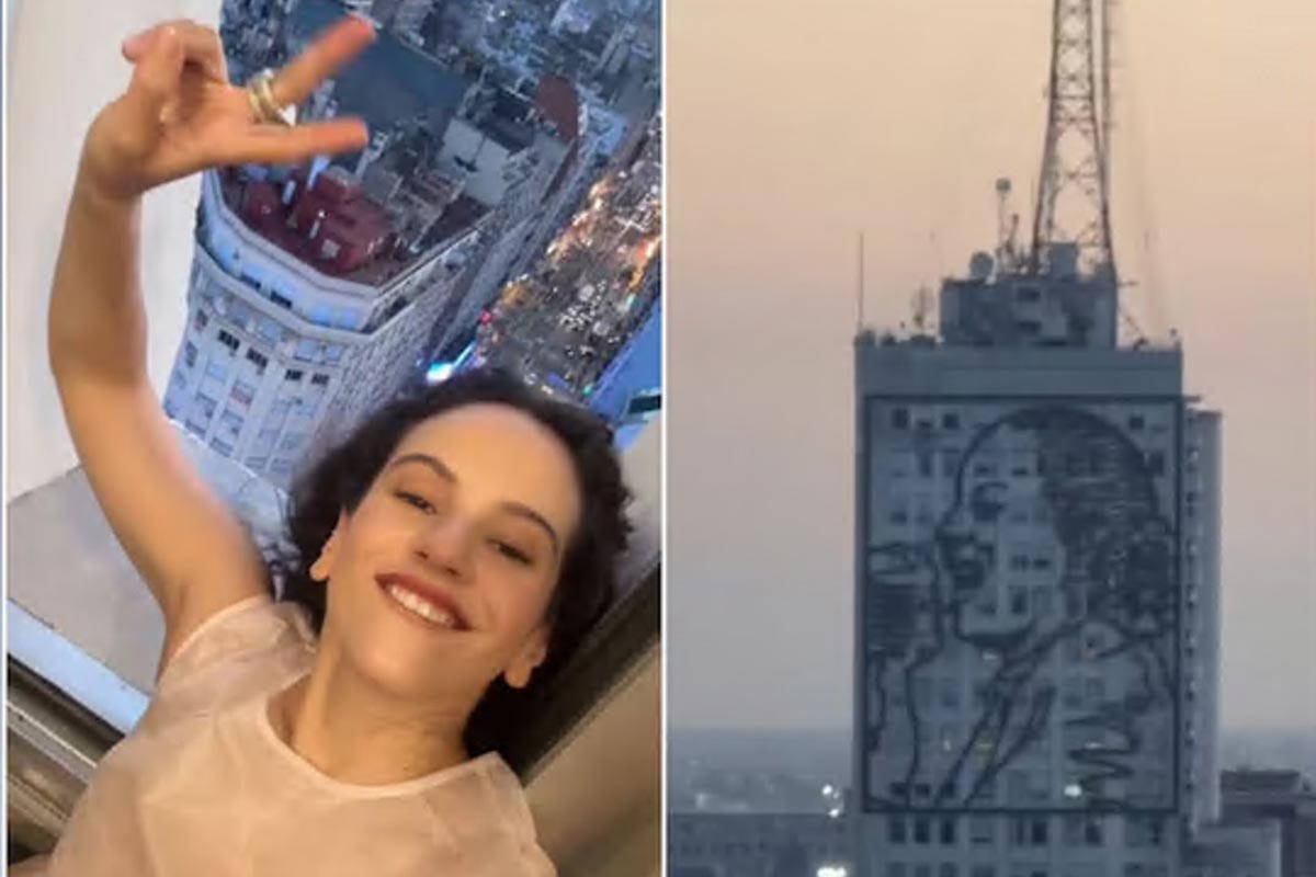 “Mira, Evita Perón”: Rosalía y una postal inolvidable desde el Obelisco