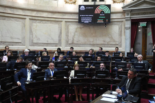 Ahora el Gobierno busca ampliar el respaldo para la reforma laboral