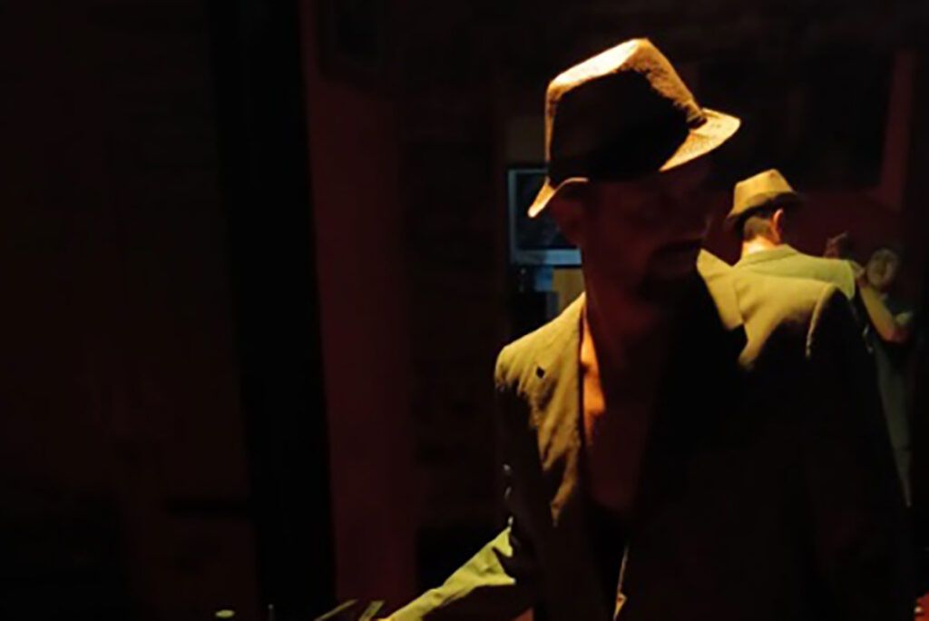 Agenda de espectáculos con lo mejor de la semana: Ricky Gervais, Bob Esponja, Todos Tus Muertos, DJs y mucho más