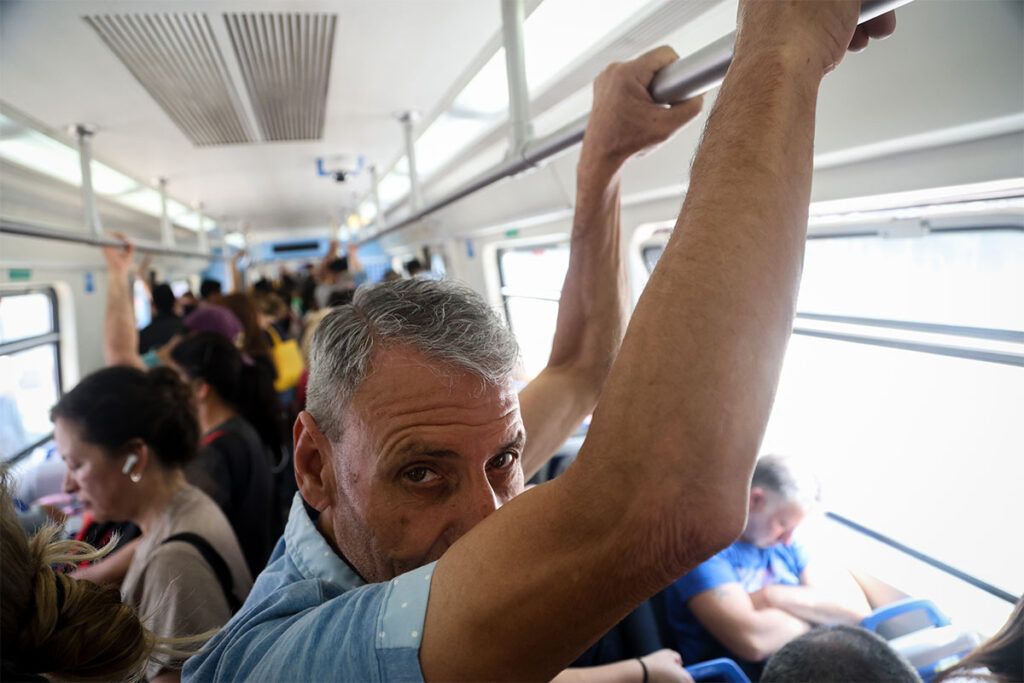 La crisis del tren Sarmiento: “Es normal que pase algo, parece a propósito” 4 La crisis del tren Sarmiento: “Es normal que pase algo, parece a propósito”