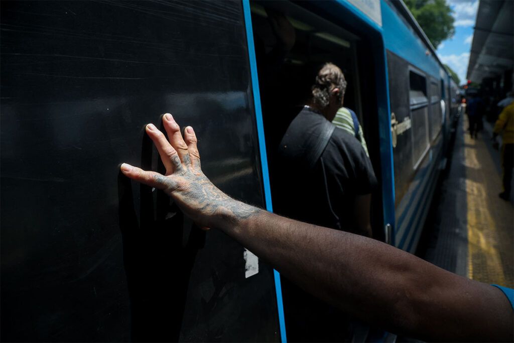 La crisis del tren Sarmiento: “Es normal que pase algo, parece a propósito” 1 La crisis del tren Sarmiento: “Es normal que pase algo, parece a propósito”