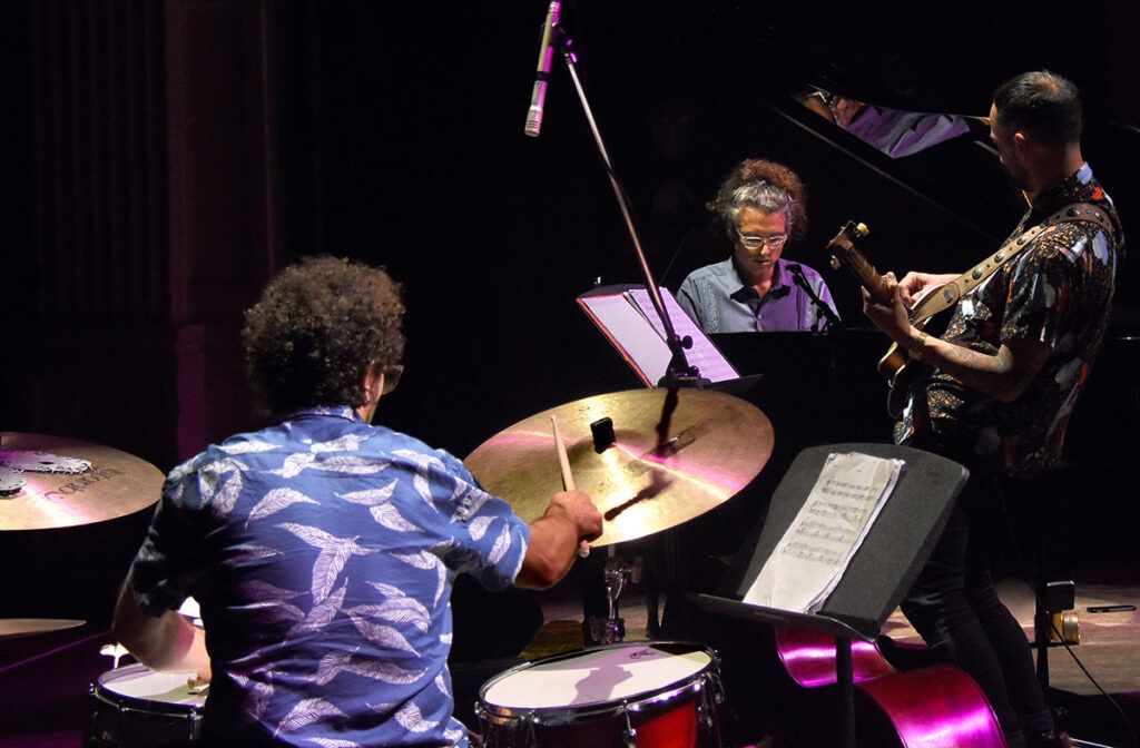 Leo Genovese: de Nueva York al mundo, del jazz al rock cósmico y con la música siempre en movimiento