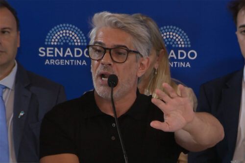 Pablo Echarri en el Senado: fuerte discurso contra la reforma laboral, los beneficios a las grandes empresas y los ataques a al cultura