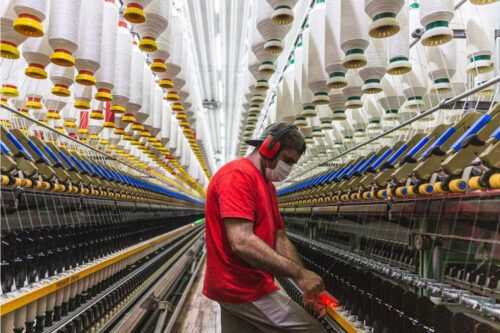 Por las importaciones y la caída del consumo, cerró la textil Emilio Alal: hay 260 trabajadores despedidos