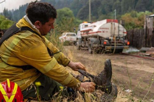 Fuego en la Patagonia: brigadas comunitarias y vecinos organizados sostienen lo que el Gobierno abandona