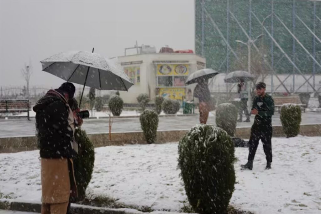 Al menos 13 muertos por la tormenta invernal en EEUU y 61 en Afganistán por nevadas
