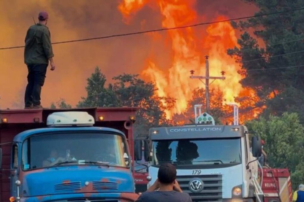 Varias provincias en "situación crítica" por el avance de los incendios forestales