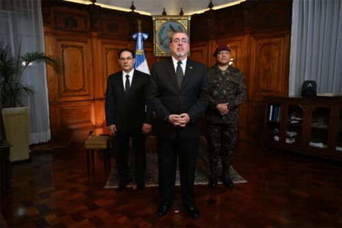 El presidente de Guatemala declaró el estado de sitio por la escalada de violencia de las pandillas