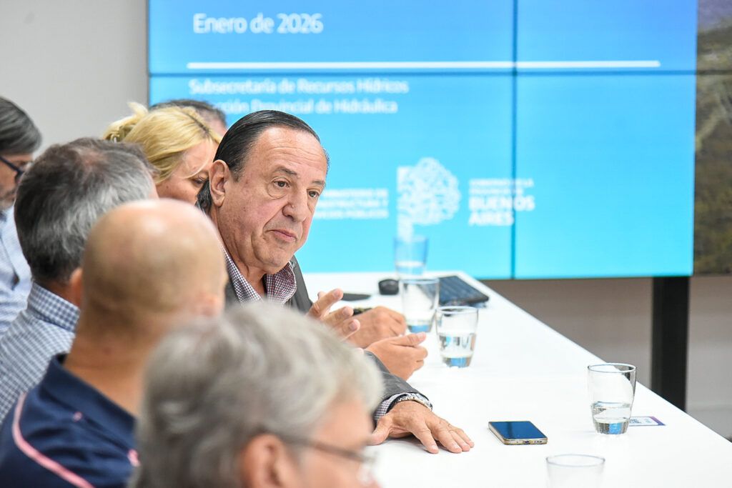 Campos inundados: ante la parálisis de Nación, la Provincia continúa con las obras de la cuenca del río Salado