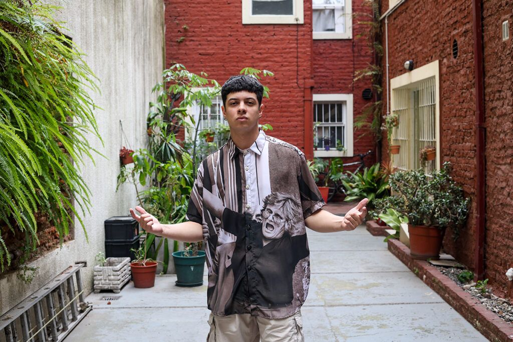 Willy Bronca: “Hoy la gente vive en una burbuja y cree que lo político no tiene nada que ver con su vida” 1 Willy Bronca: “Hoy la gente vive en una burbuja y cree que lo político no tiene nada que ver con su vida”