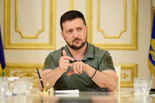 Zelensky no se quiere quedar afuera y fue a Davos para reunirse con Trump