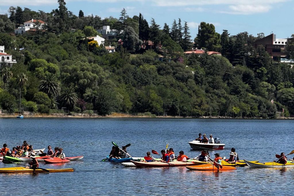 Turismo recortado: las vacaciones en el país de la motosierra
