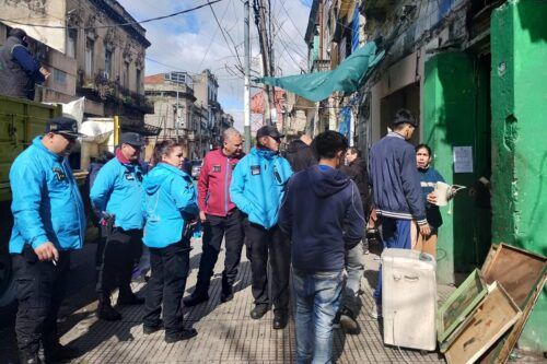 Jorge Macri ya desalojó a más de 3000 personas y entre ellas 1060 son niños