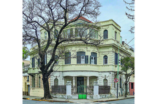 Buenos Aires revelada: homenaje y testamento de las fachadas de la ciudad