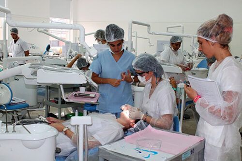 Por la crisis, el Hospital Odontológico de la UBA brindará atención durante enero y febrero