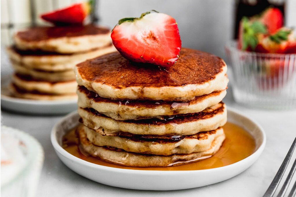 A revolear el cucharón, saltar al vacío y dar vueltas en el aire: vamos a cocinar panqueques