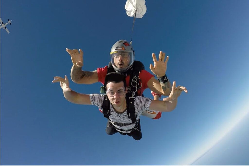 Ping pong con Luciano Cáceres: "Soy sencillo, no le doy bola a la ropa, no uso cremas ni voy al gimnasio"