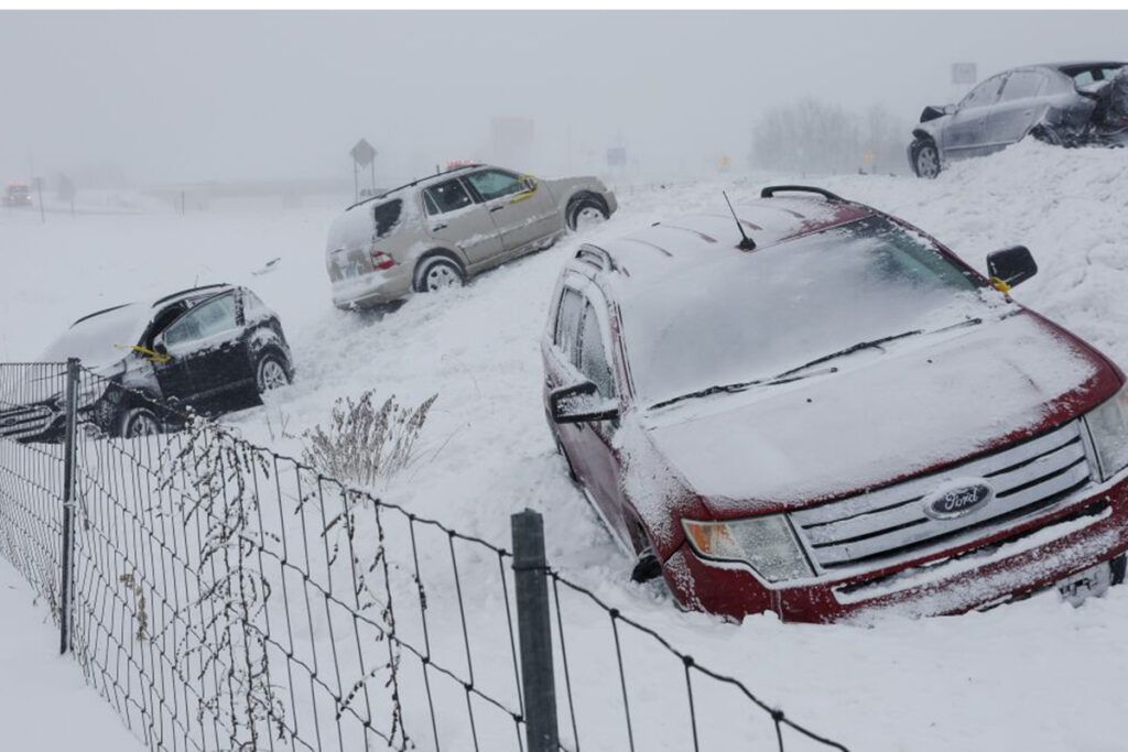 Al menos 13 muertos por la tormenta invernal en EEUU y 61 en Afganistán por nevadas