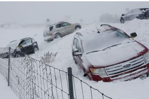 Al menos 13 muertos por la tormenta invernal en EEUU y 61 en Afganistán por nevadas