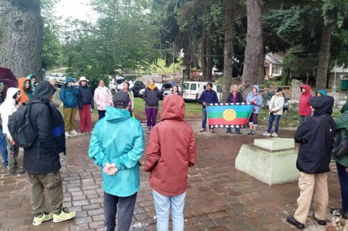 “Desalojo a punta de fuego”: la denuncia de las comunidades mapuches ante los ataques de los gobiernos y medios amigos
