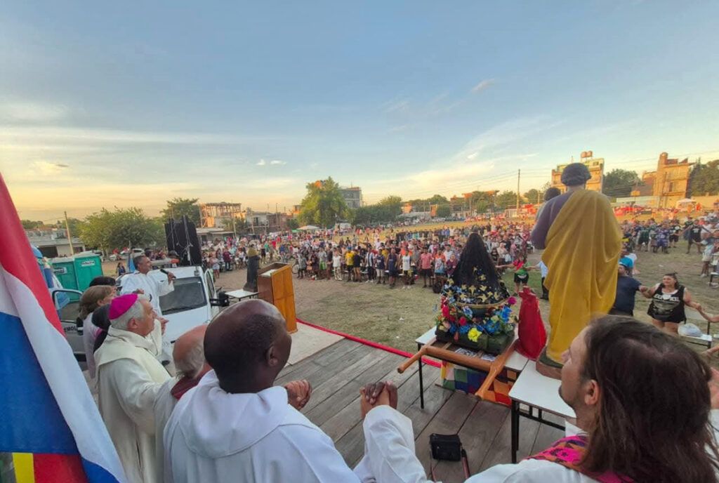 Daniel Echeverría: “Nuestros barrios están detonados de pobreza y consumo, sin derecho a la tierra y al trabajo”
