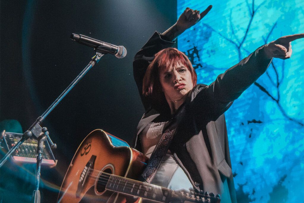 Ping pong con Fabiana Cantilo: "La espiritualidad es lo único que nos va a salvar" 5 Ping pong con Fabiana Cantilo: "La espiritualidad es lo único que nos va a salvar"