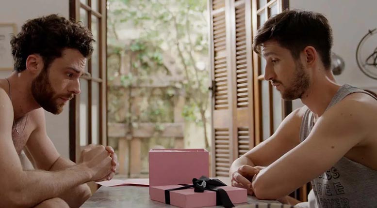 Lucas Santa Ana abrió el FIDIG con "#300 cartas", una historia de amor, intensidad y traiciones