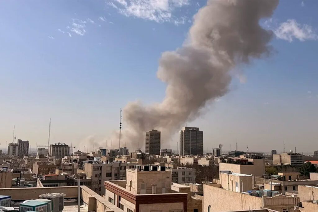 Tras los ataques a bases de EE UU en países árabes, el reino saudita promete ir contra Irán 1 Tras los ataques a bases de EE UU en países árabes, el reino saudita promete ir contra Irán