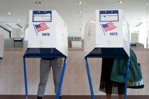 Diputados de EEUU aprueban una reforma electoral de corte antimigrantes