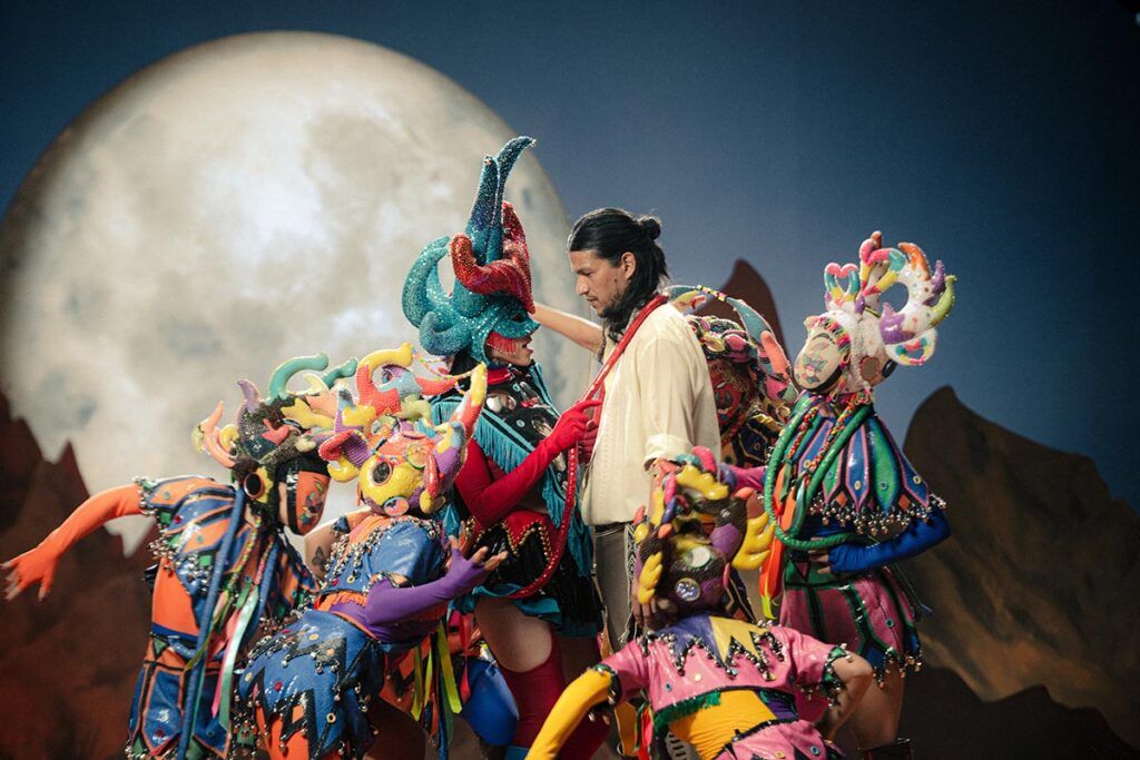 Cazzu estrena “Jujuy estrellado” y convierte el carnaval en manifiesto femenino