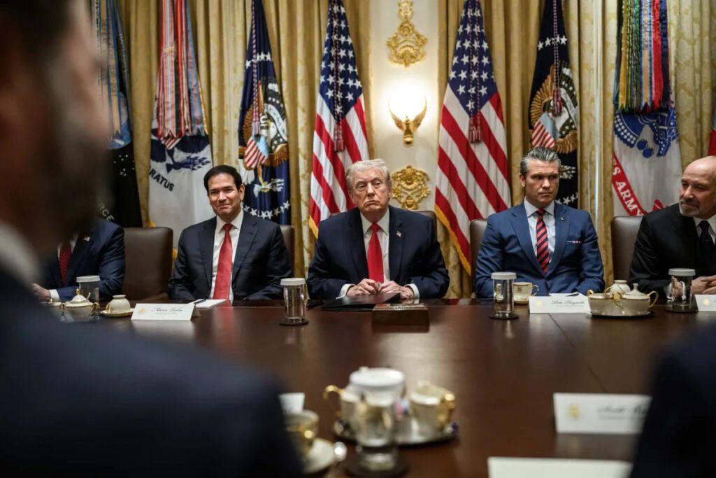 Venezuela, un mes después: el chavismo ejerce el gobierno en su hora más difícil