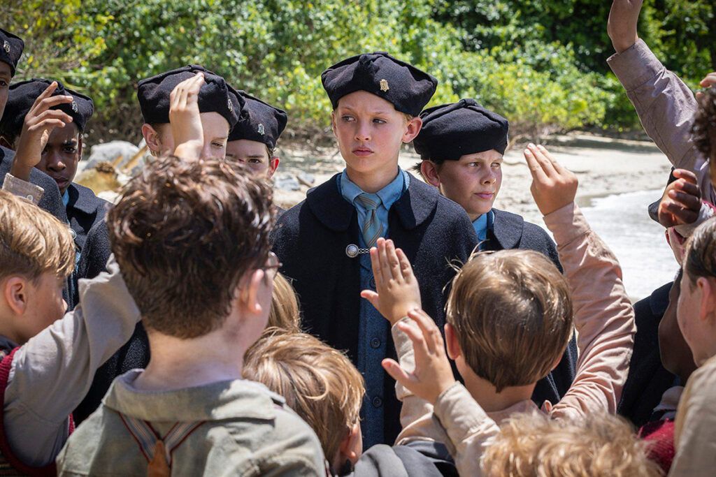 El creador de "Adolescencia" adapta "El señor de las moscas": la BBC estrena la primera serie basada en la famosa novela