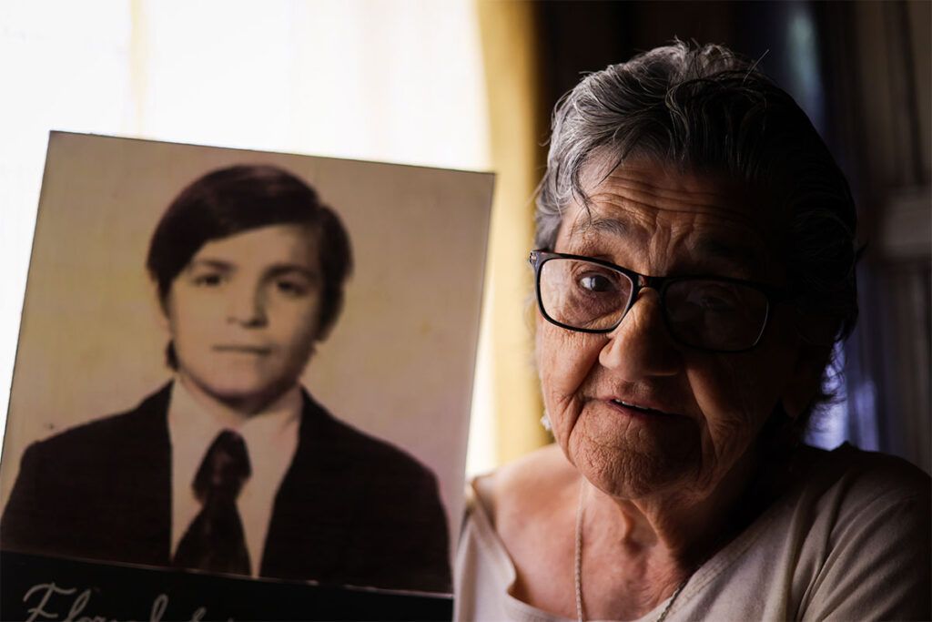 La “historia desobediente” que se abrazó con la madre de Floreal Avellaneda