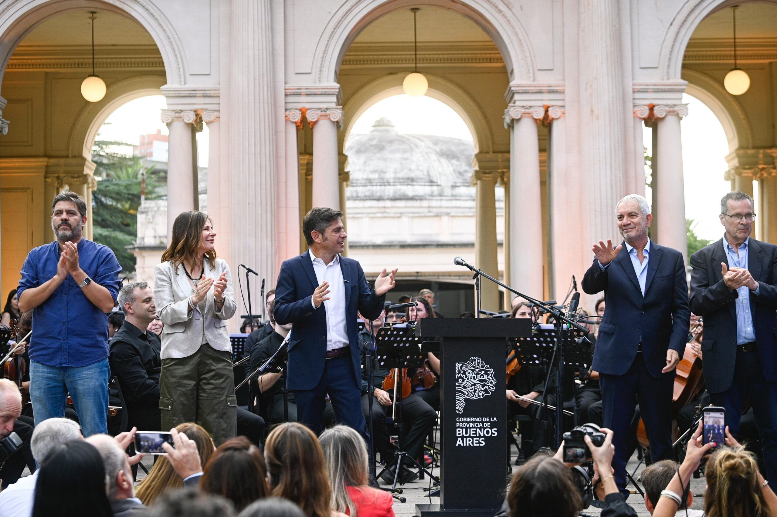 Kicillof inauguró las obras de restauración del Anfiteatro Martín Fierro en La Plata