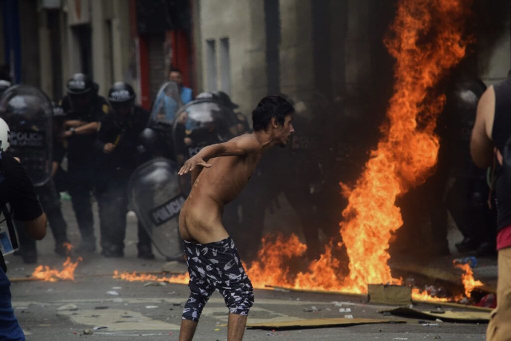 No es reforma, es esclavitud y represión: crónica del gas, las balas y la subasta de derechos