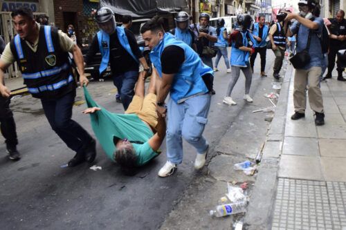 El Gobierno tilda de terroristas a los detenidos en Congreso mientras Monteoliva justifica la falta de arrestos in fraganti
