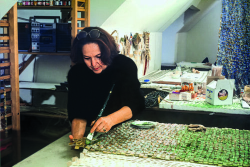 Olga de Amaral &nbsp;y sus increíbles muros tejidos en la muestra&nbsp; “Cuerpo textil”