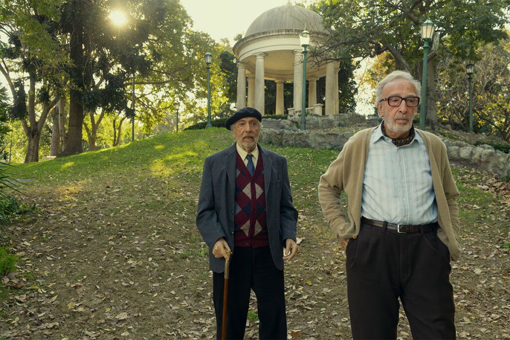 "Parque Lezama": un banco, dos mitos y una película que nunca despega 1 "Parque Lezama": un banco, dos mitos y una película que nunca despega