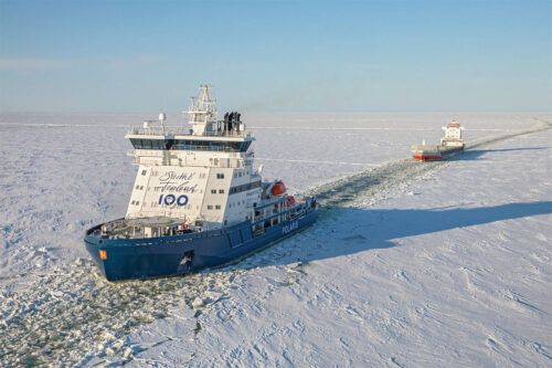 Eran pocos… y apareció la Finlandia de los rompehielos ideales para surcar el Ártico