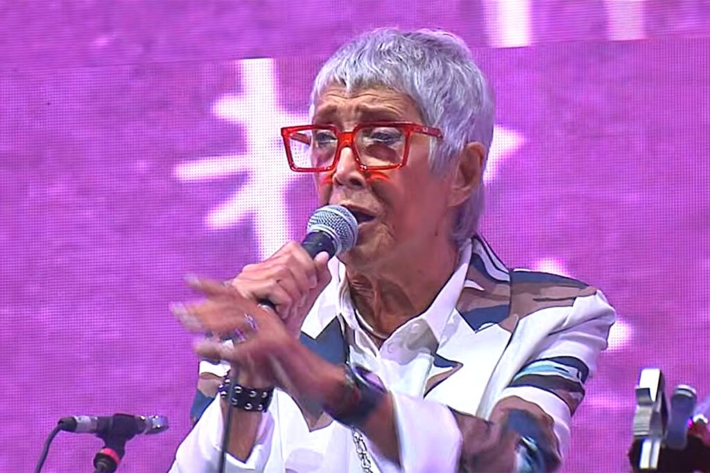 El emotivo mensaje de Teresa Parodi en Cosquín: jubilados abandonados, incendios sin control y “demasiada patria herida”