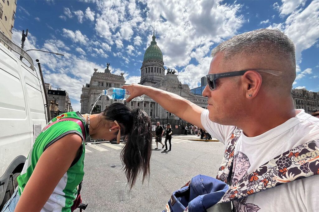 No es reforma, es esclavitud y represión: crónica del gas, las balas y la subasta de derechos