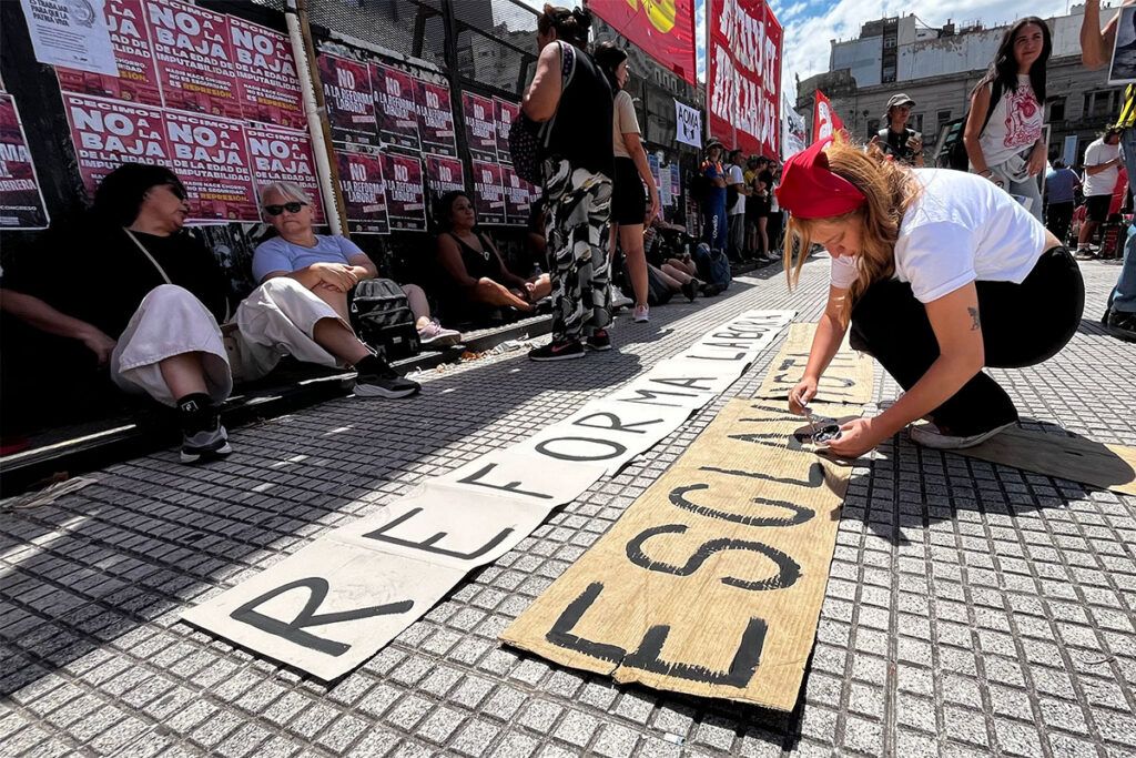 No es reforma, es esclavitud y represión: crónica del gas, las balas y la subasta de derechos