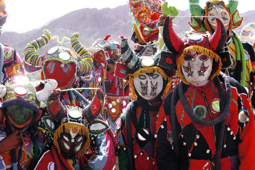 De Guaminí a Lincoln: un recorrido lleno de color y baile por los carnavales bonaerenses