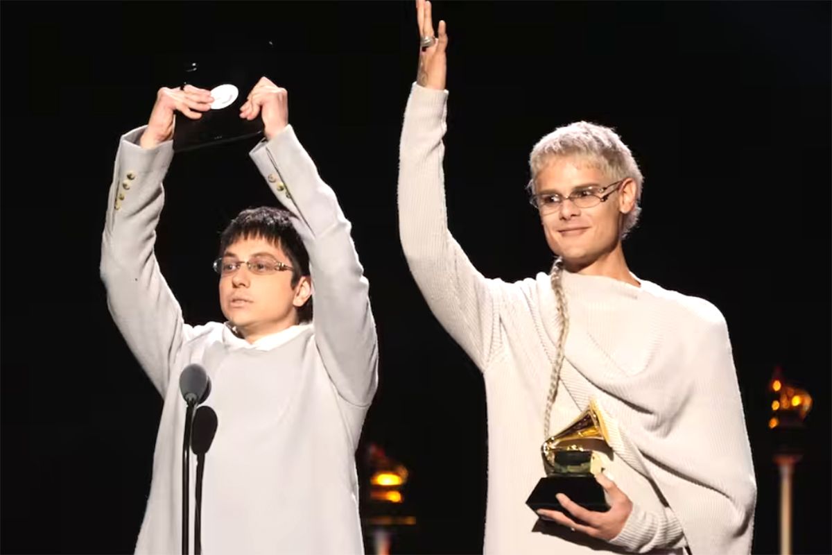 Premios Grammy 2026: críticas generalizadas al ICE y la consagración de Ca7riel y Paco Amoroso