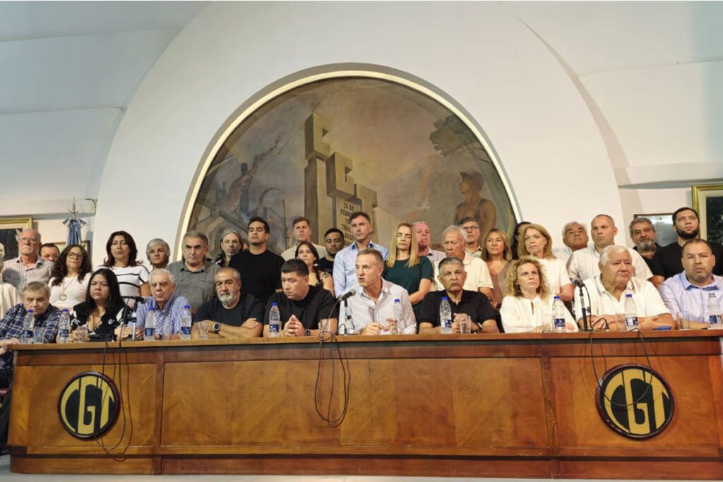 Los artículos inconstitucionales de la ley de "modernización" laboral que impugnará la CGT