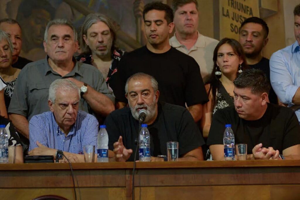 La CGT anticipa un paro “contundente”, de punta a punta del país y sin servicios, contra la reforma laboral