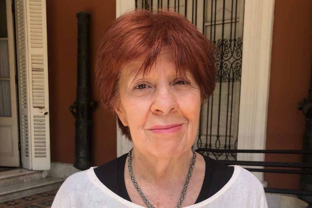 María Inés Rodríguez Aguilar, exdirectora del Museo Histórico Nacional sable corvo San Martín